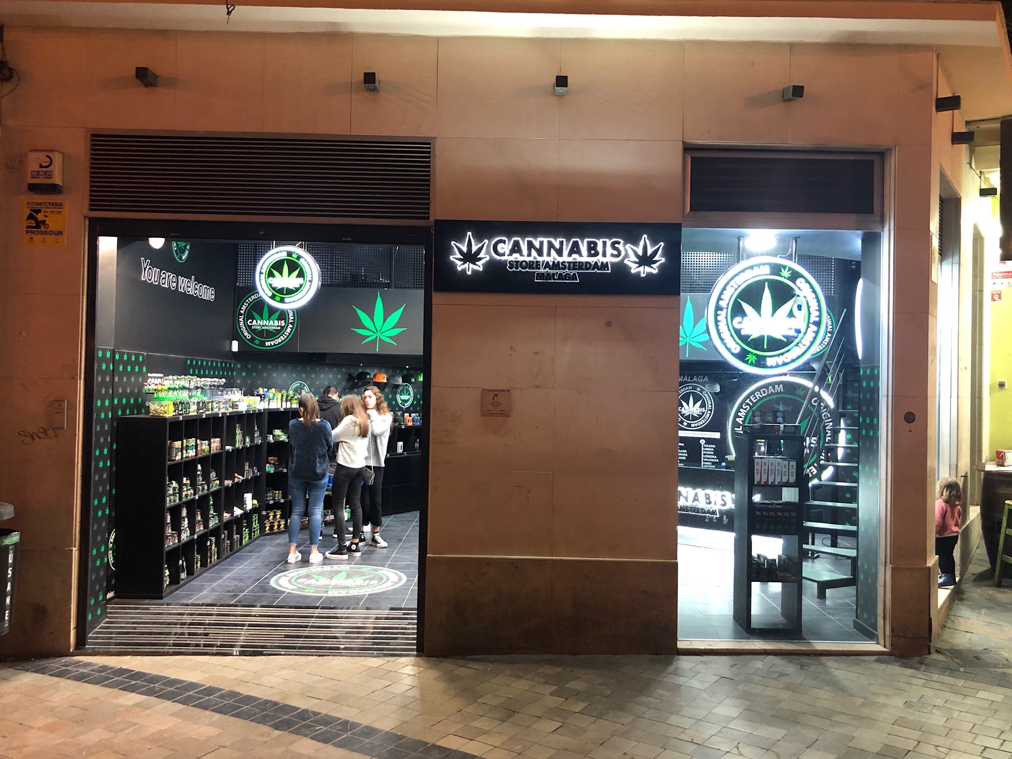 Cannabis Store Amsterdam estrena su primer establecimiento en el centro histórico de Málaga