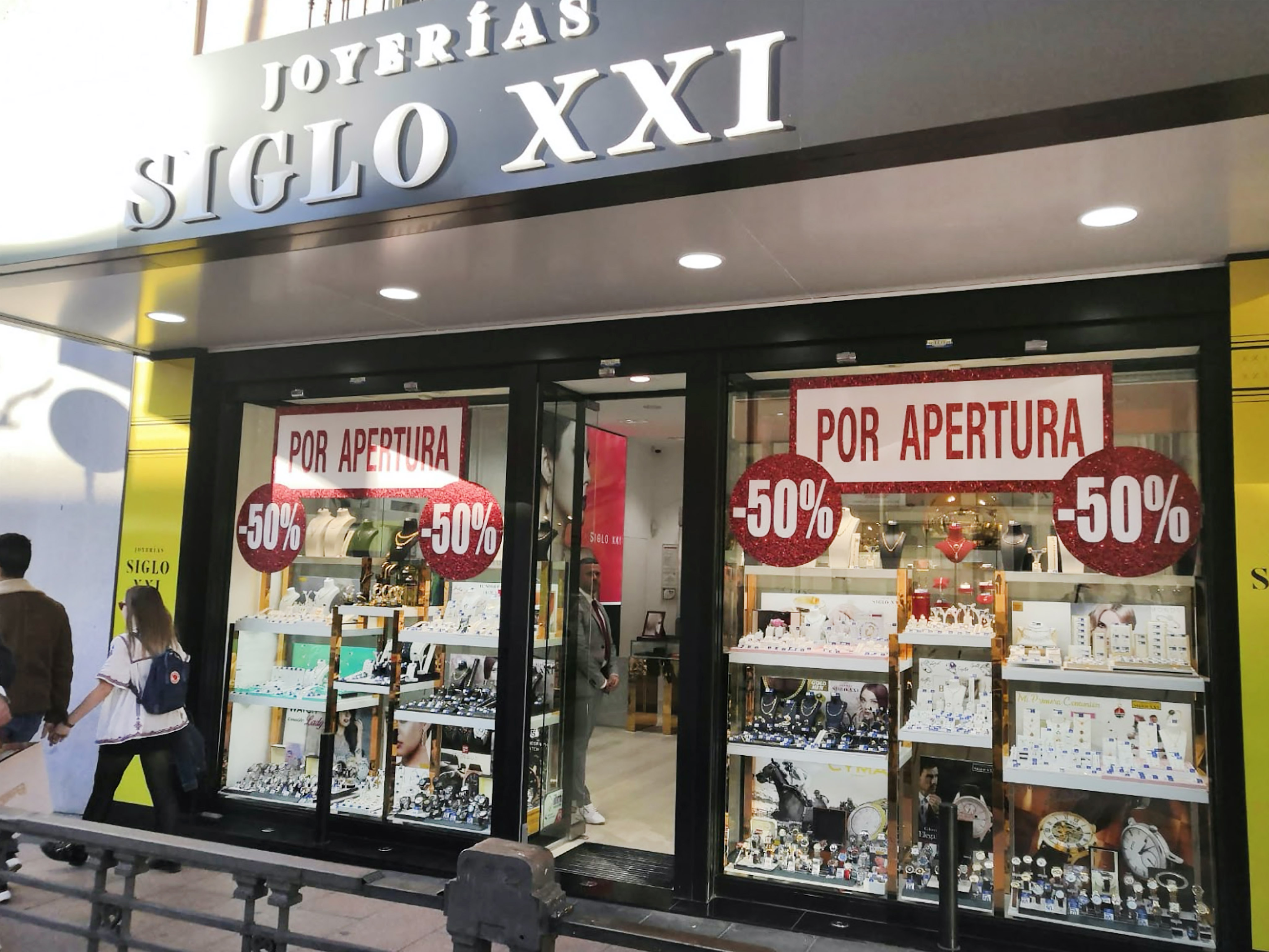 Nueva apertura de Joyerías Siglo XXI en local comercial de la calle Goya, en Madrid